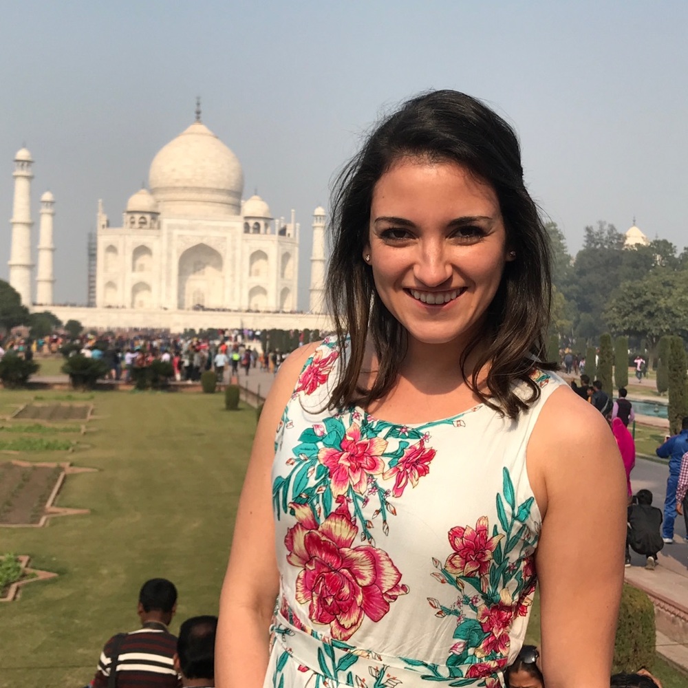 Meet your Posher, Rebeca